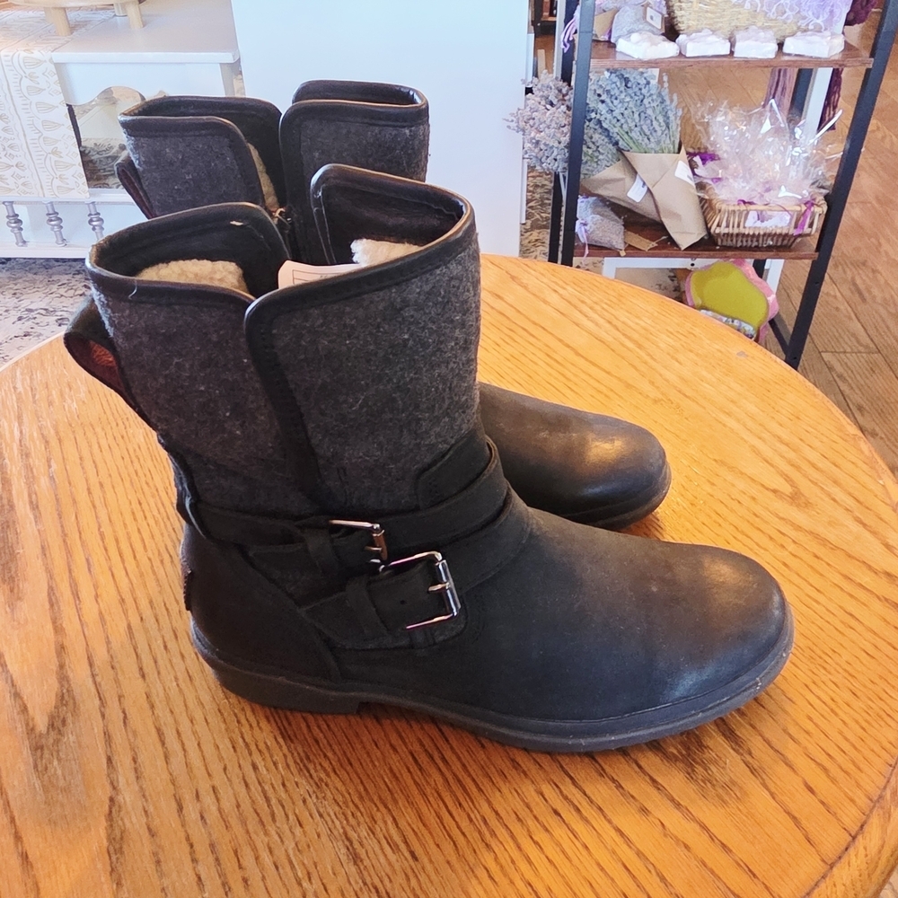 UGG Simmens Waterproof Sheepskin Wool Winter Boots - Picture 7 of 9